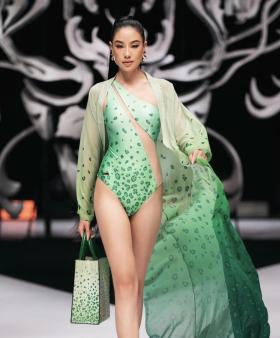 Màn trình diễn áo tắm tại Miss Universe Vietnam xấu, sến