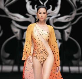 Màn trình diễn áo tắm tại Miss Universe Vietnam xấu, sến  第10张