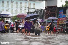 Hà Nội: Bệnh nhân ung thư &quot;sống mòn&quot; trong phòng trọ 4m2 ngập sát giường  第13张