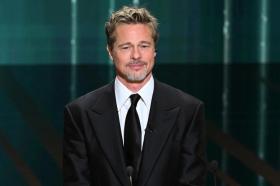 Mạo danh... Brad Pitt, nhắn tin lừa 325.000 euro từ 2 phụ nữ mê sao Hollywood