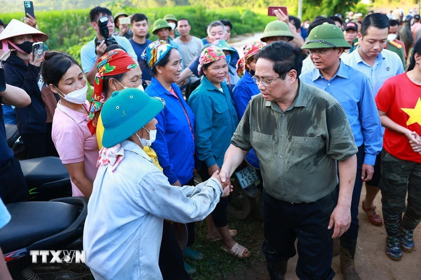 
&apos;Khẩn trương khắc phục hậu quả bão lũ, nhanh chóng ổn định đời sống nhân dân&apos;
