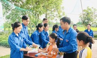  TPHCM mùa tựu trường: Giảm chi, chống lạm thu 