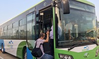  Hết giờ hoạt động, sao không cho xe chạy vào làn BRT? 