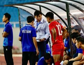  Đội tuyển Việt Nam rớt thêm 2 bậc trên BXH FIFA, trở lại &apos;vùng trũng&apos; trước thời HLV Park Hang-seo 