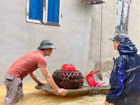 Hà Nội: Nước sông Bùi tràn vào nhanh, rốn lũ Chương Mỹ lại chìm trong biển nước  第10张