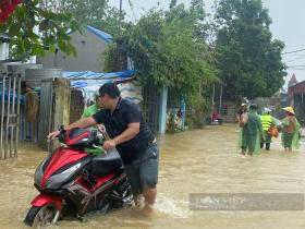 Hà Nội: Nước sông Bùi tràn vào nhanh, rốn lũ Chương Mỹ lại chìm trong biển nước  第14张