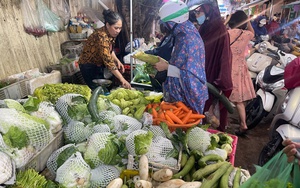 Hà Nội: Nước sông Bùi tràn vào nhanh, rốn lũ Chương Mỹ lại chìm trong biển nước  第21张