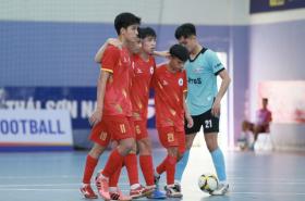  U20 futsal VĐQG: Đạt Vĩnh Tiến mất ngôi đầu, Thái Sơn Nam TP HCM bị phà hơi nóng