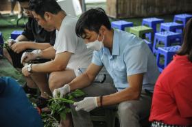 Thầy cô Trường Tiểu học Lê Quý Đôn gieo mầm yêu thương từ những bữa cơm 0 đồng  第12张