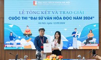  Giám đốc Sở GD&amp;ĐT Hà Nội: Cảnh báo người trẻ đọc sách ít, cần thúc đẩy văn hóa đọc 