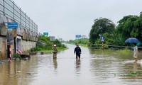  Thừa Thiên-Huế mưa trắng trời, sẵn sàng sơ tán dân vùng sạt lở 