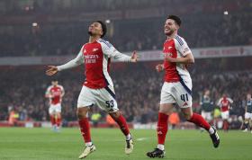 Arsenal, Liverpool thị uy sức mạnh tại Cúp Liên đoàn Anh