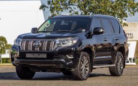 Bùng nổ tranh cãi Toyota Prado 2024 giá 'lạc' tới gần 4,5 tỉ không bằng Everest giá chỉ 1,5 tỉ