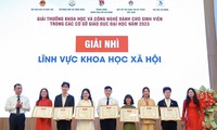  Giáo dục đạo đức cách mạng cho thanh niên là gốc 第13张