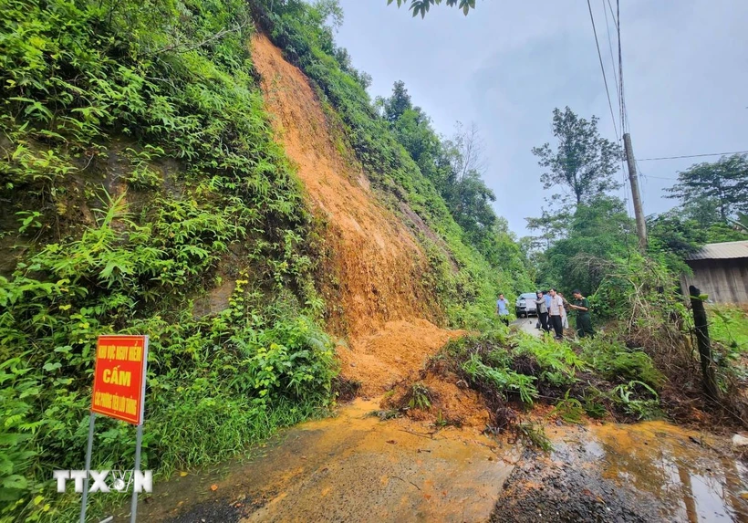  Bình Phước: Mưa lũ gây sạt lở tại nhiều địa phương 