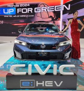  Cận cảnh Honda Civic hybrid mới ra mắt Việt Nam 