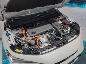  Cận cảnh Honda Civic hybrid mới ra mắt Việt Nam 