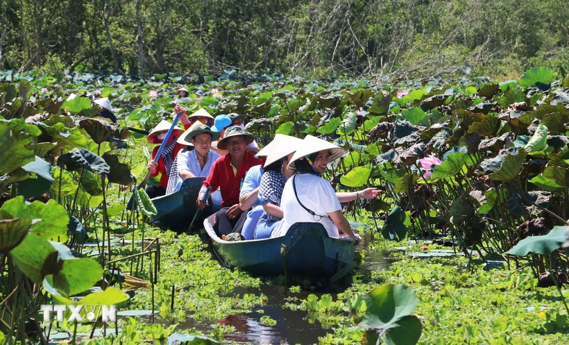  An Giang đón lượng khách du lịch cao kỷ lục trong sáu tháng đầu năm 